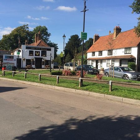 Harmondsworth Hall Guest House ウェストドライトン エクステリア 写真