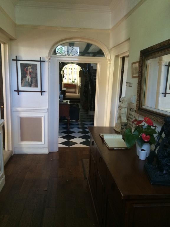 Harmondsworth Hall Guest House ウェストドライトン エクステリア 写真