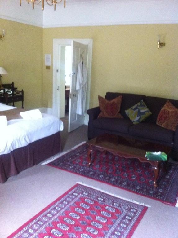 Harmondsworth Hall Guest House ウェストドライトン 部屋 写真