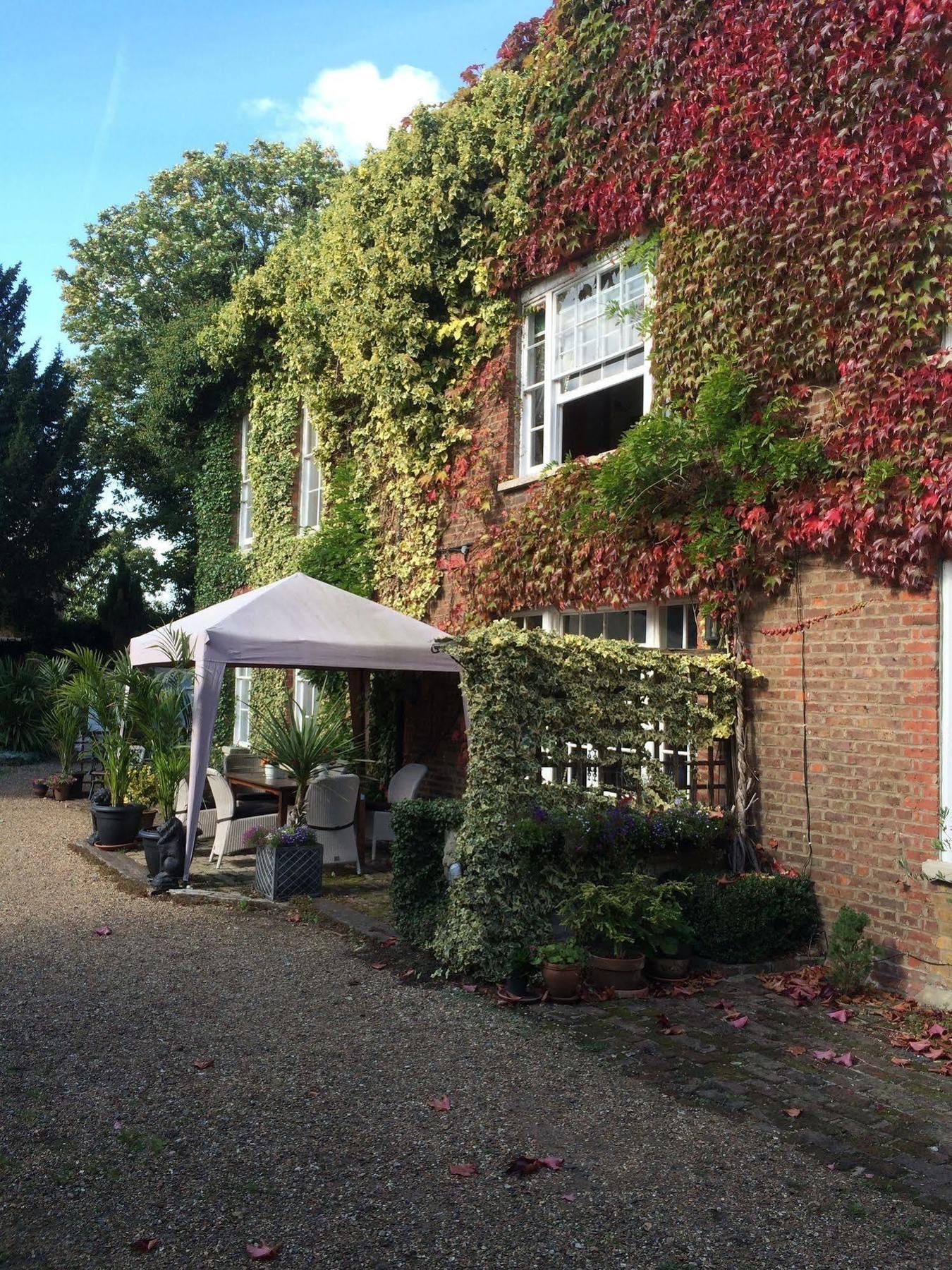 Harmondsworth Hall Guest House ウェストドライトン エクステリア 写真