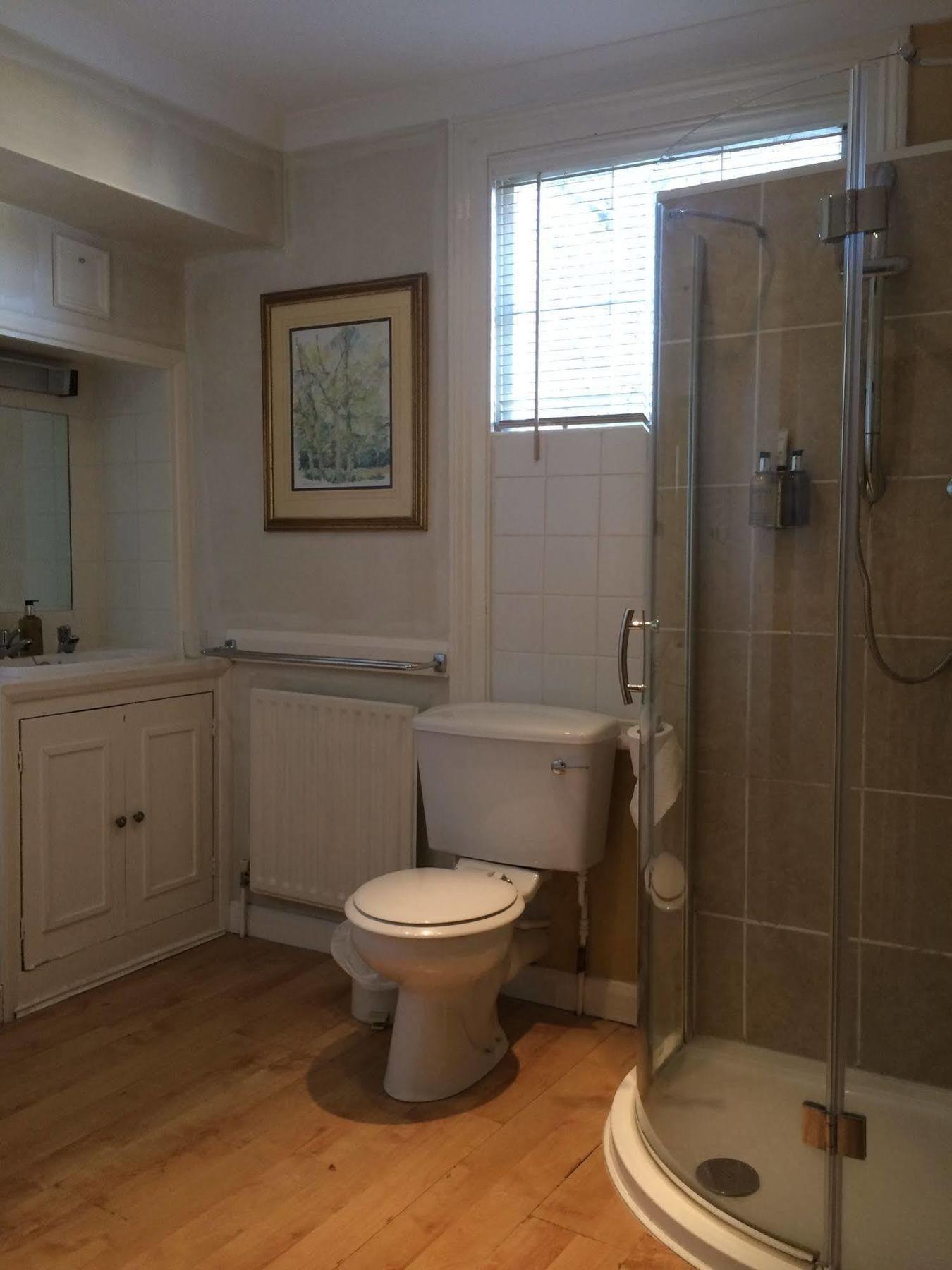Harmondsworth Hall Guest House ウェストドライトン エクステリア 写真